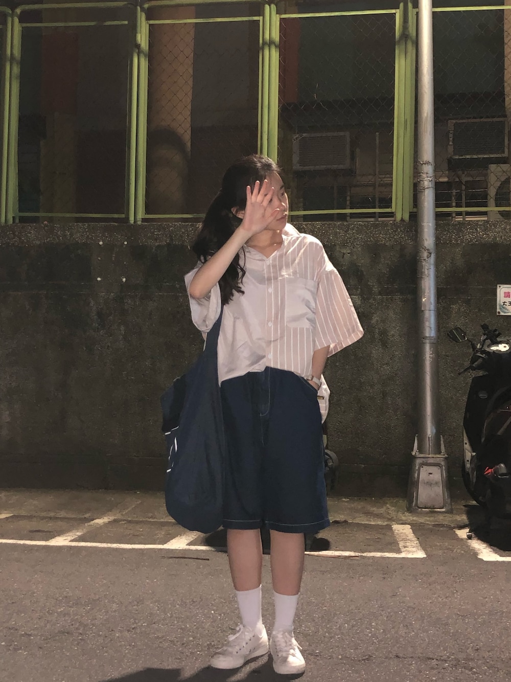 「JKSのアイテム（デニムパンツ、ブルー系）」を使った、👽👅🖕さん（レディース・150cm）の春コーディネートの1枚目の写真