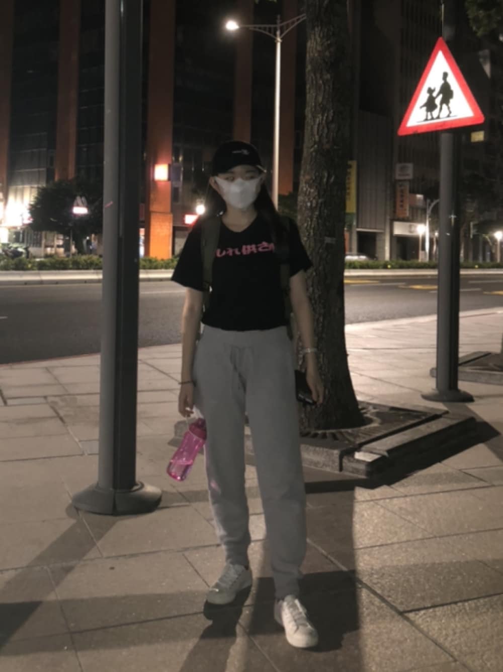 「no brandのアイテム（水筒、ピンク系）」を使った、👽👅🖕さん（レディース・150cm）の春コーディネートの1枚目の写真