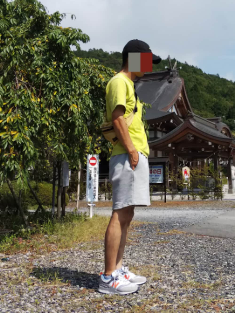 「スウェットショーツ、CHUMS、goodwear、蛍光色、ニューバランス997、New Balance、山下達郎、寝起き、パジャマ、リラックススタイル」｜「NEW BALANCEのCM997H AG（スニーカー、その他）」を使った、やんさかさん（メンズ・166cm）の夏コーディネートの1枚目の写真