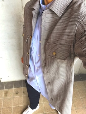 「ホワイトスニーカー」｜「アイテム（ブルゾン）」を使った、26ryoさん（メンズ・174cm）の春コーディネート