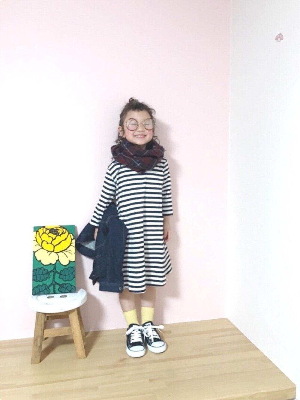 「ケンタくんになりきり隊。、ボーダー、ワンピース、チェックマフラー、デニムジャケット、converse、めがね、イエロー」｜「ケンタくん♡happybirthday♡のアイテム（福袋/福箱、その他）」を使った、になこ＊さん（キッズ・100cm）の春コーディネートの1枚目の写真