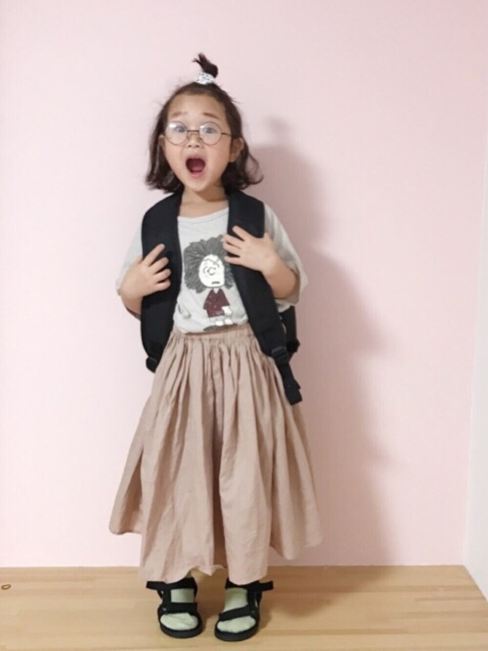 「手羽先、ピンク、夏コーデ、めがね」｜「作家さん♡のアイテム（ヘアゴム、その他）」を使った、になこ＊さん（キッズ・100cm）の春コーディネートの1枚目の写真
