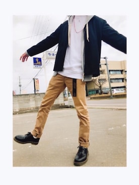「Lee（リー）のアイテム（チノパンツ）」を使った、ゆうさん（メンズ・176cm）の春コーディネート