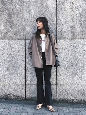 「アイテム（デニムジャケット、グリーン系）」を使った、minahoさん（レディース・162cm）の春コーディネート