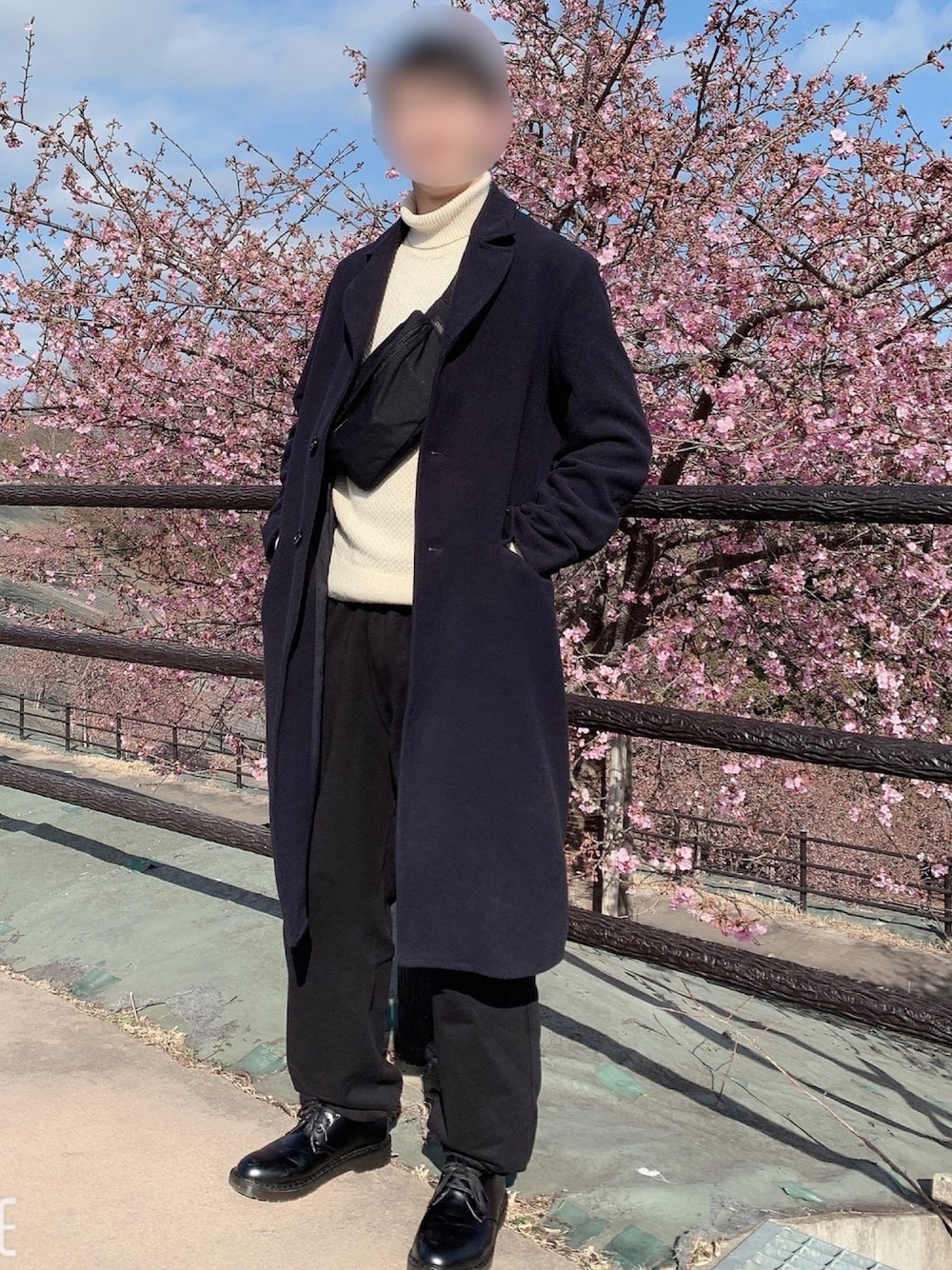 「冬、休日コーデ、大人カジュアル、きれいめカジュアル、シンプル、チェスターコート、UNIQLO、coen、WYM LIDNM、春」｜「WYM LIDNMの【WYM LIDNM】PE MELTON BOX CHESTER COAT（チェスターコート、ブルー系）」を使った、ゆっくんさん（メンズ・180cm）の春コーディネートの1枚目の写真