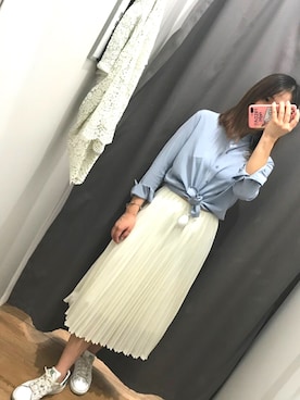 「UNIQLO（ユニクロ）のアイテム（シャツ/ブラウス、ブルー系）」を使った、Tracyさん（レディース・160cm）の夏コーディネート