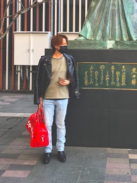 「SAINT LAURENT PARIS（サンローランパリ）のアイテム（Tシャツ/カットソー）」を使った、ユキヒロさん（メンズ・166cm）の春コーディネート