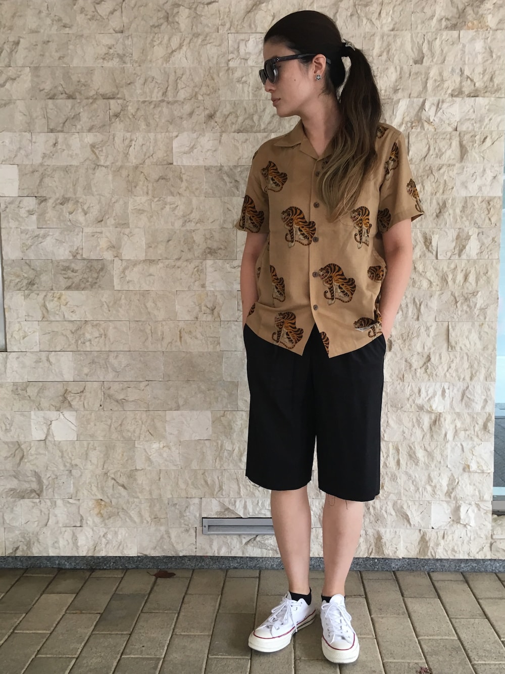 「WACKO MARIA 、MM6、converse」｜「WACKO MARIAのアイテム（シャツ/ブラウス、ベージュ系）」を使った、Nさん（レディース・163cm）の夏コーディネートの1枚目の写真