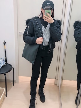 「UNIQLO（ユニクロ）のWOMEN ウルトラストレッチジーンズ（デニムパンツ）」を使った、Ami さん（レディース・144cm）の春コーディネート