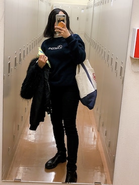 「UNIQLO（ユニクロ）のWOMEN ウルトラストレッチジーンズ（デニムパンツ）」を使った、Ami さん（レディース・144cm）の冬コーディネート