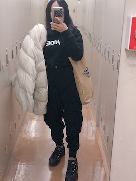 「ADER error」｜「アイテム（ダウンジャケット/コート）」を使った、Ami さん（レディース・144cm）の春コーディネート