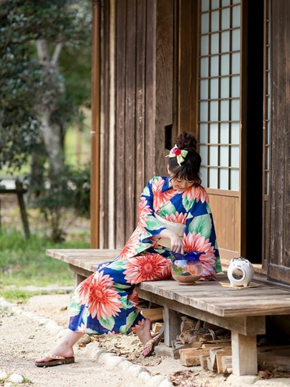 KIMONOMACHIさんの「京都きもの町オリジナル浴衣単品「藍色 ひまわり」（kimonomachi）」を使ったコーディネート