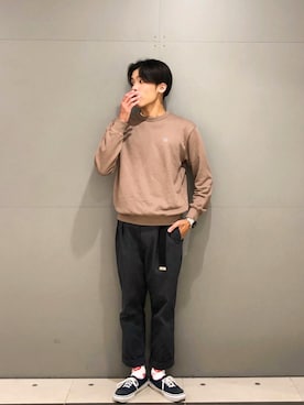 「CONVERSE TOKYO（コンバーストウキョウ）のアイテム（スウェット）」を使った、Aaronさん（メンズ・176cm）の秋コーディネート