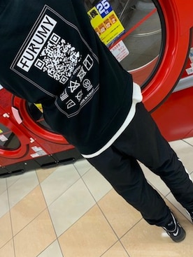 「30代ファッション」｜「アイテム（スウェット）」を使った、FUKUMYさん（メンズ・170cm）の冬コーディネート