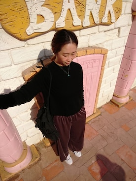 「niko and...（ニコアンド）のベロアタッセルワイドパンツ（チノパンツ、ブラウン系）」を使った、ViViaN k.さん（レディース・165cm）の冬コーディネート