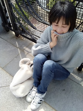 「UNIQLO（ユニクロ）のWomen ultra stretch jeans（デニムパンツ、ブルー系）」を使った、ViViaN k.さん（レディース・165cm）の冬コーディネート