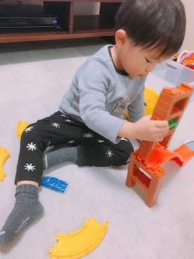 「PETIT BATEAU（プチバトー）の長袖Ｔシャツ２枚組（Tシャツ/カットソー）」を使った、KOppiiiiiさん（キッズ・90cm）の冬コーディネート