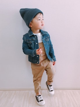 「TOMMY HILFIGER（トミーヒルフィガー）のアイテム（ジャケット/アウター）」を使った、KOppiiiiiさん（キッズ・90cm）の春コーディネート