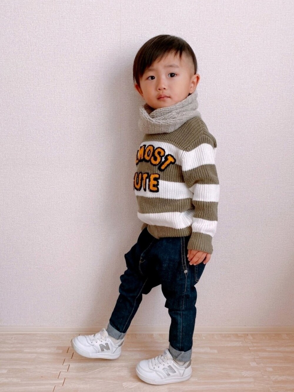 「ニット、ボーダー、ZARA、スヌード、マフラー、キッズコーデ、キッズファッション、3歳」｜「ZARA KIDSのアイテム（ニット/セーター、グリーン系）」を使った、KOppiiiiiさん（キッズ・90cm）の秋コーディネートの1枚目の写真