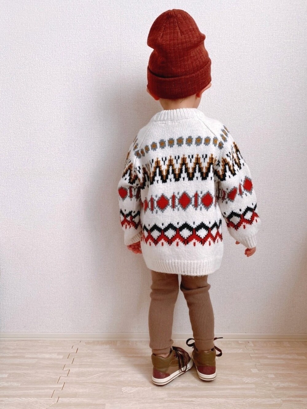 「ZARA、ジャガード、ニットレギンス、ブラウン、ベージュ、キッズコーデ、キッズファッション、3歳」｜「ZARA KIDSのアイテム（ニット/セーター、ホワイト系）」を使った、KOppiiiiiさん（キッズ・90cm）の冬コーディネートの1枚目の写真