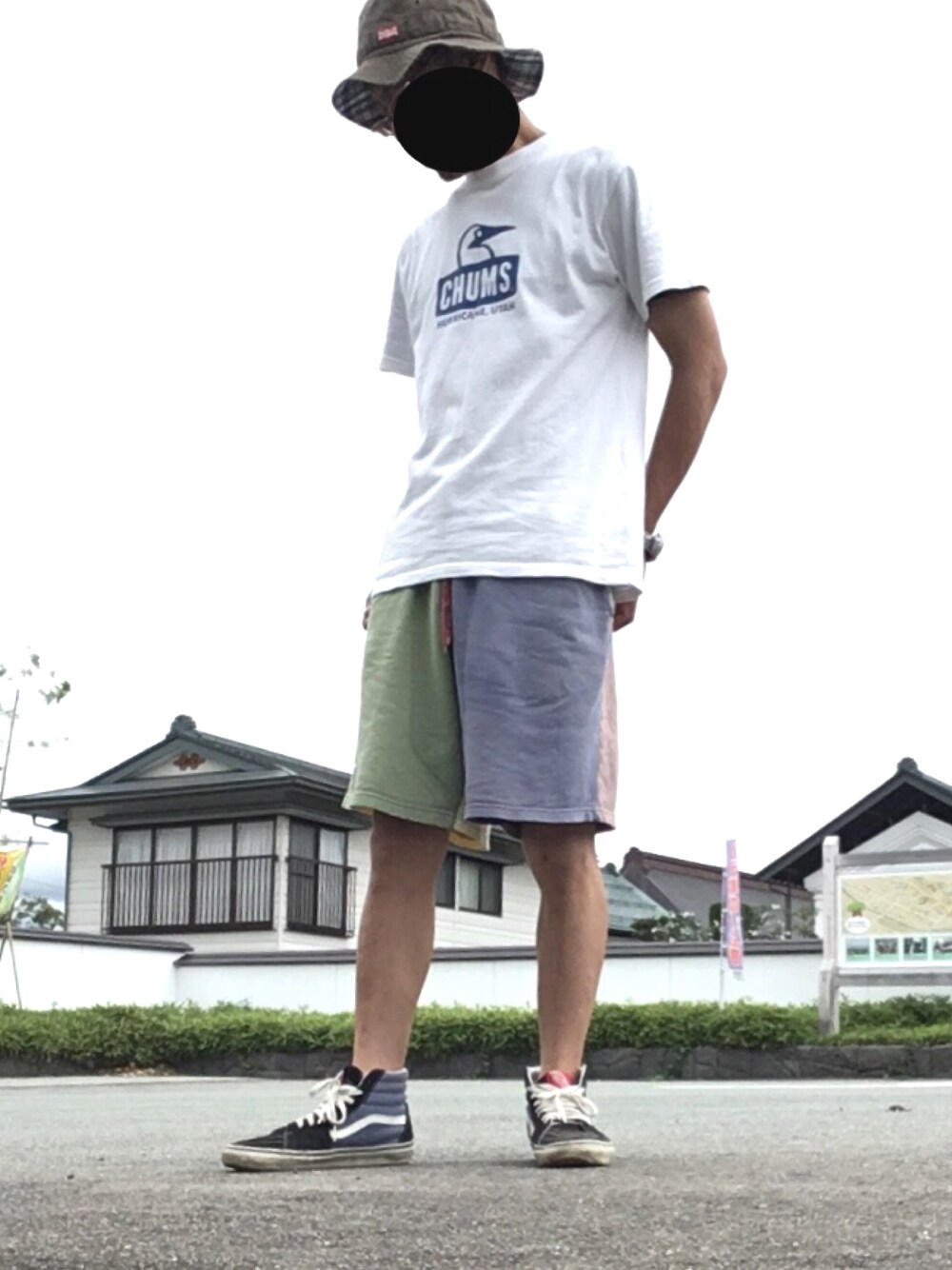 「VANSのアイテム（スニーカー、ブルー系）」を使った、DAIKIさん（メンズ・168cm）の秋コーディネートの1枚目の写真