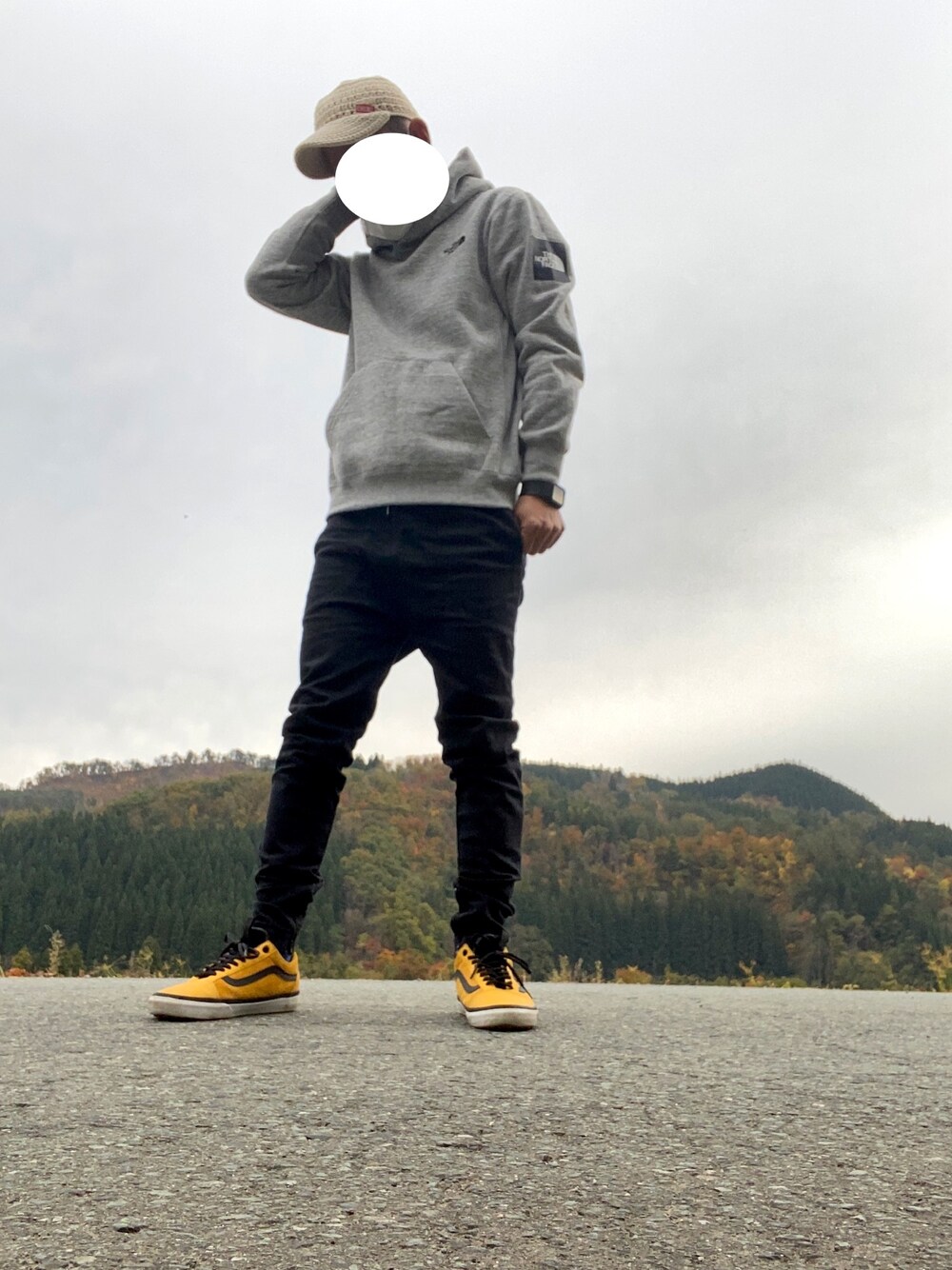 「秋のコーデ、シンプルコーデ、いいね、save、フォローお願いします🤑、CHUMS   THE NORTH FACE    I Love Ugly   VANS」｜「CHUMSのアイテム（ニットキャップ/ビーニー、ベージュ系）」を使った、DAIKIさん（メンズ・168cm）の秋コーディネートの1枚目の写真