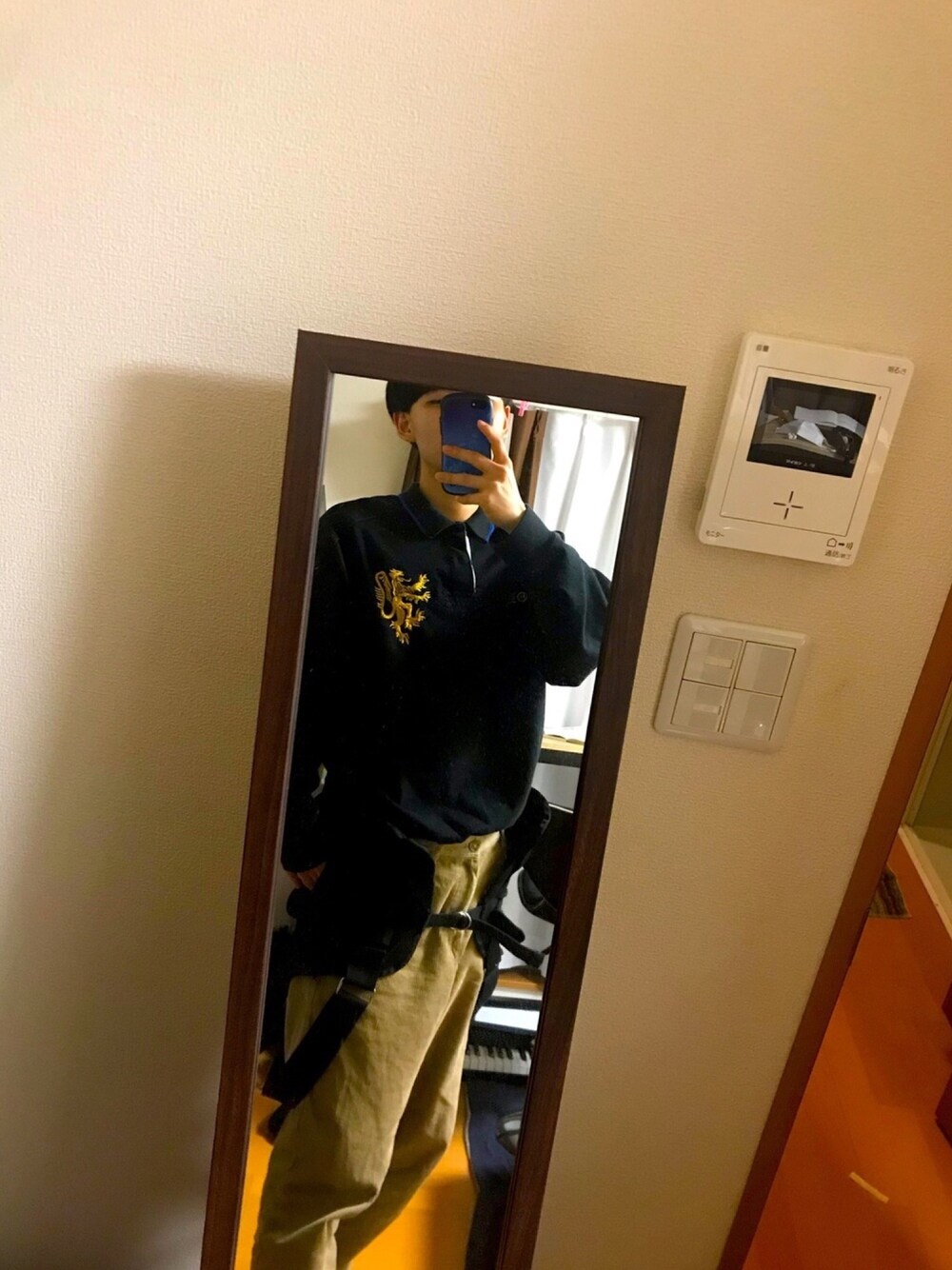「ベスト、服好きな人と繋がりたい、大人カジュアル、シンプル、大学生、おしゃれさんと繋がりたい、古着コーデ」｜「POLO RALPH LAURENのアイテム（ポロシャツ、ブルー系）」を使った、taketoshihsotekatさん（メンズ・178cm）の春コーディネートの1枚目の写真
