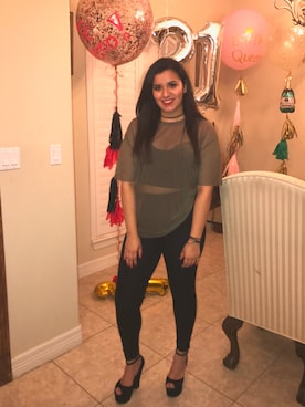 「FOREVER 21（フォーエバー トゥエンティーワン）のアイテム（アンダーウェア）」を使った、Sonia Solanoさん（レディース・170cm）の冬コーディネート