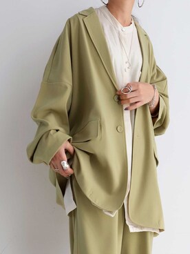 オーバーシルエットジャケットを使った人気ファッションコーディネート