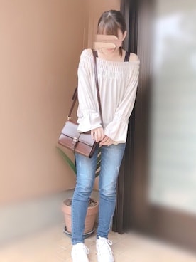 「chocomee（チョコミー）のアイテム（ショルダーバッグ）」を使った、あずきさん（レディース・153cm）の春コーディネート
