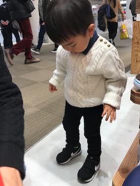 「Birthday（バースデイ）のアイテム（シャツ/ブラウス、ブルー系）」を使った、kenさん（キッズ・110cm）の冬コーディネート