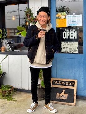 「クリスマス」｜「アイテム（スタジャン）」を使った、CHINさんパパさん（メンズ・163cm）の冬コーディネート