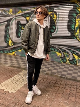 「HARE（ハレ）のアイテム（MA-1）」を使った、CHINさんパパさん（メンズ・163cm）の冬コーディネート