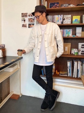 「アイテム（サングラス、ブルー系）」を使った、CHINさんパパさん（メンズ・163cm）の春コーディネート