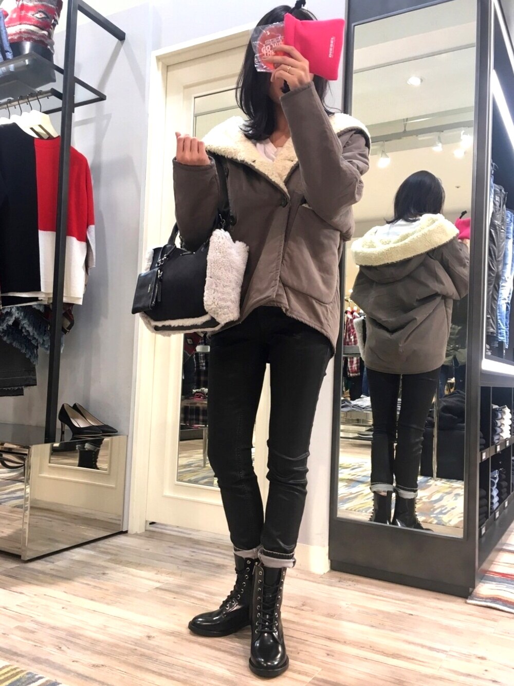 「diesel岩田屋、ボアジャケット、カジュアルコーデ、大人カジュアル、シンプルコーデ、diesel denim、アウターキャンペーン」｜「DIESELのアイテム（その他アウター、その他）」を使った、MINORIさん（レディース・163cm）の秋コーディネートの1枚目の写真