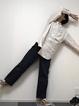 「UNIQLO Uのアイテム（パンツ、ブラック系）」を使った、ただの服好きけんしー(YouTube)さん（メンズ・173cm）の冬コーディネート