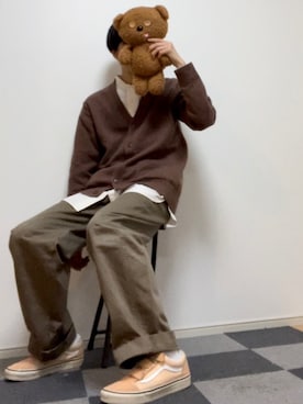 「UNIQLO+Jのアイテム（シャツ/ブラウス、ホワイト系）」を使った、ただの服好きけんしー(YouTube)さん（メンズ・173cm）の冬コーディネート