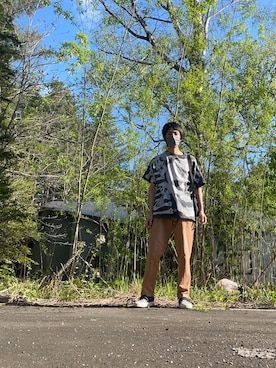 「古着のアイテム（Tシャツ/カットソー、ブラック系）」を使った、ただの服好きけんしー(YouTube)さん（メンズ・173cm）の春コーディネート