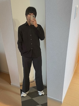 「UNIQLO（ユニクロ）のアイテム（シャツ/ブラウス、ブラック系）」を使った、ただの服好きけんしー(YouTube)さん（メンズ・173cm）の春コーディネート