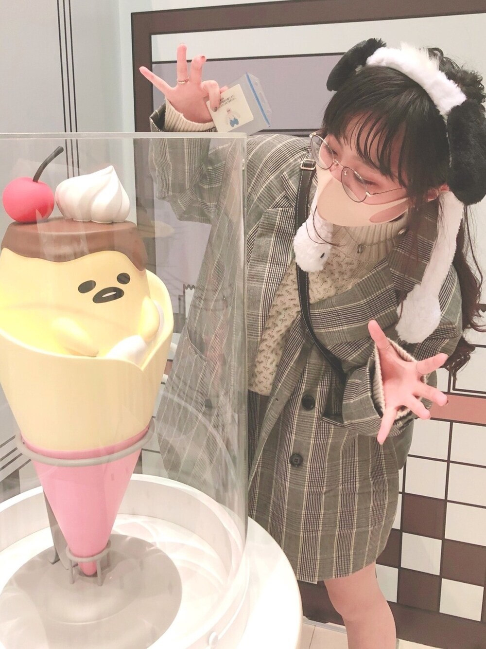 「セットアップ、チェック、ピューロランド、ピューロ、Heather、メガネ女子、チェックセットアップ、秋コーデ、冬コーデ、GU」｜「HeatherのアソートＢＩＧテーラードジャケット 895403（テーラードジャケット、グレー系）」を使った、Kotoneさん（レディース・160cm）の冬コーディネートの1枚目の写真
