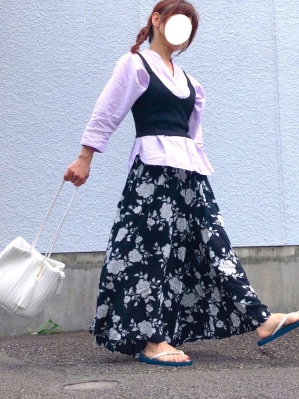 「オトナカジュアル、きれいめカジュアル、スカーチョ、ワイドパンツ、ベスト×シャツ、ビーチサンダル、低身長、プチプラ、お洒落さんとつながりたい、好きな服を好きなように着る🐷💕」｜「GUのアイテム（シャツ/ブラウス、パープル系）」を使った、kaop🐣さん（レディース・150cm）の夏コーディネートの1枚目の写真