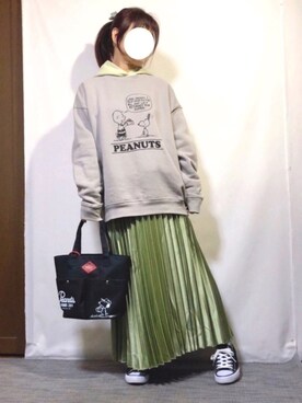 Web限定 Peanuts ピーナッツ 別注スヌーピー クルーネックスウェットを使った人気ファッションコーディネート Wear