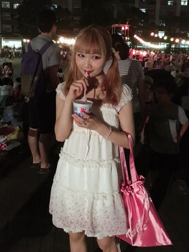 「Katie（ケイティ）のアイテム（バッグ）」を使った、missribbonciciさん（レディース・160cm）の夏コーディネート