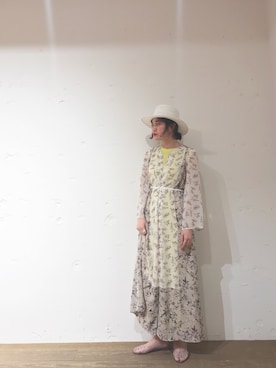「mystic（ミスティック）の花柄切替えシフォンワンピ（ワンピース、ホワイト系）」を使った、Natsuki_tanakaさん（レディース・162cm）の春コーディネート