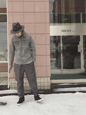 「gray」｜「アイテム（その他）」を使った、Matsuda  Kazukiさん（メンズ・177cm）の冬コーディネート