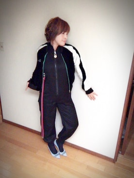 「DIESEL（ディーゼル）のアイテム（オールインワン・サロペット）」を使った、kazuさん（レディース・170cm）の冬コーディネート