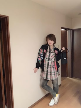 「ディーゼル」｜「アイテム（その他）」を使った、kazuさん（レディース・170cm）の春コーディネート