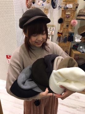 「アイテム（キャスケット）」を使った、14+ イオンモール羽生店 スタッフさん（レディース・160cm）の冬コーディネート