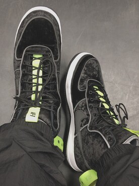 「NIKE SPORTSWEAR（ナイキスポーツウェアー）のアイテム（ブラック系）」を使った、国井 栄之さん（メンズ・168cm）の冬コーディネート
