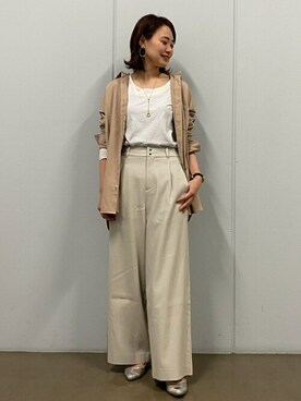 「human woman（ヒューマンウーマン）の◆FOOD TEXTILEサテンシャツ（シャツ/ブラウス）」を使った、mikaさん（レディース・158cm）の春コーディネート